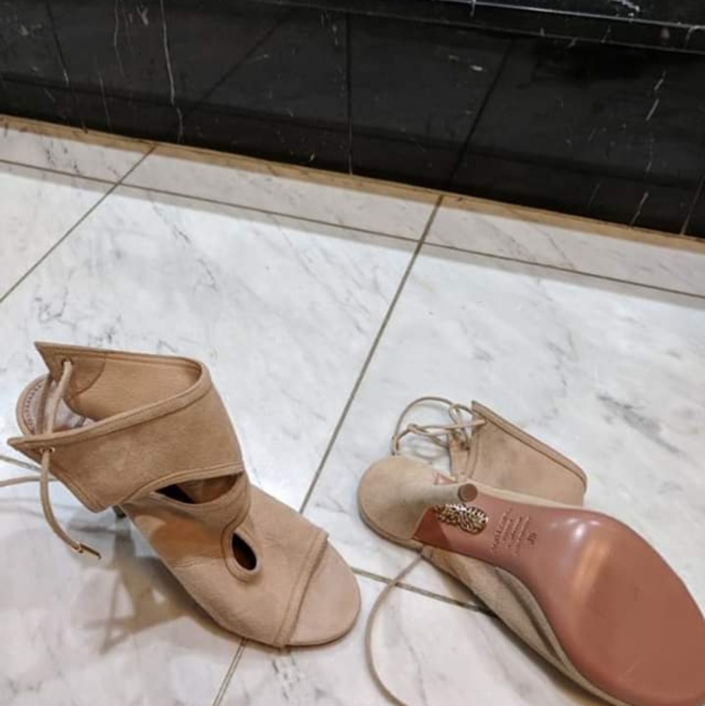 Brand new sandles